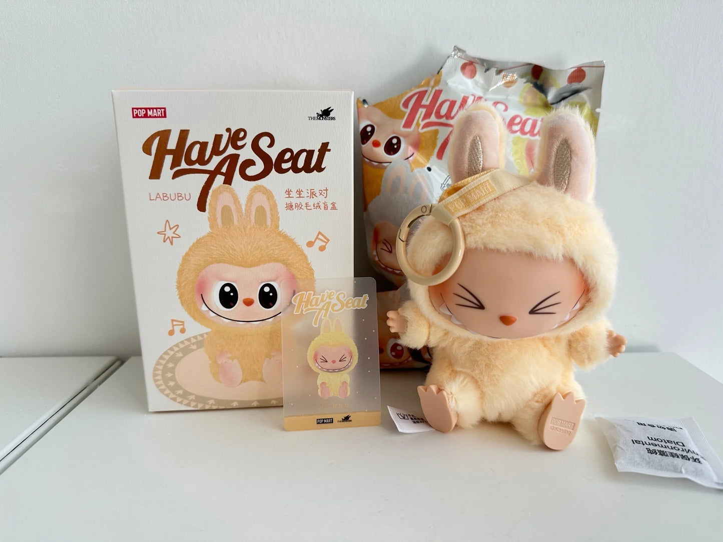 EN STOCK - 1X Peluche LABUBU - V2 : Have a Seat - Produit Officiel POPMART